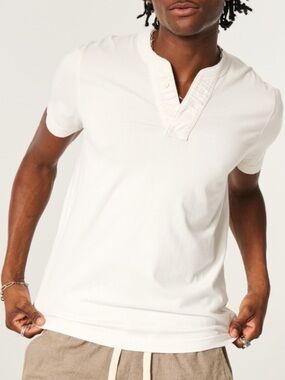 Hollister Vault Release Short-Sleeve Henley